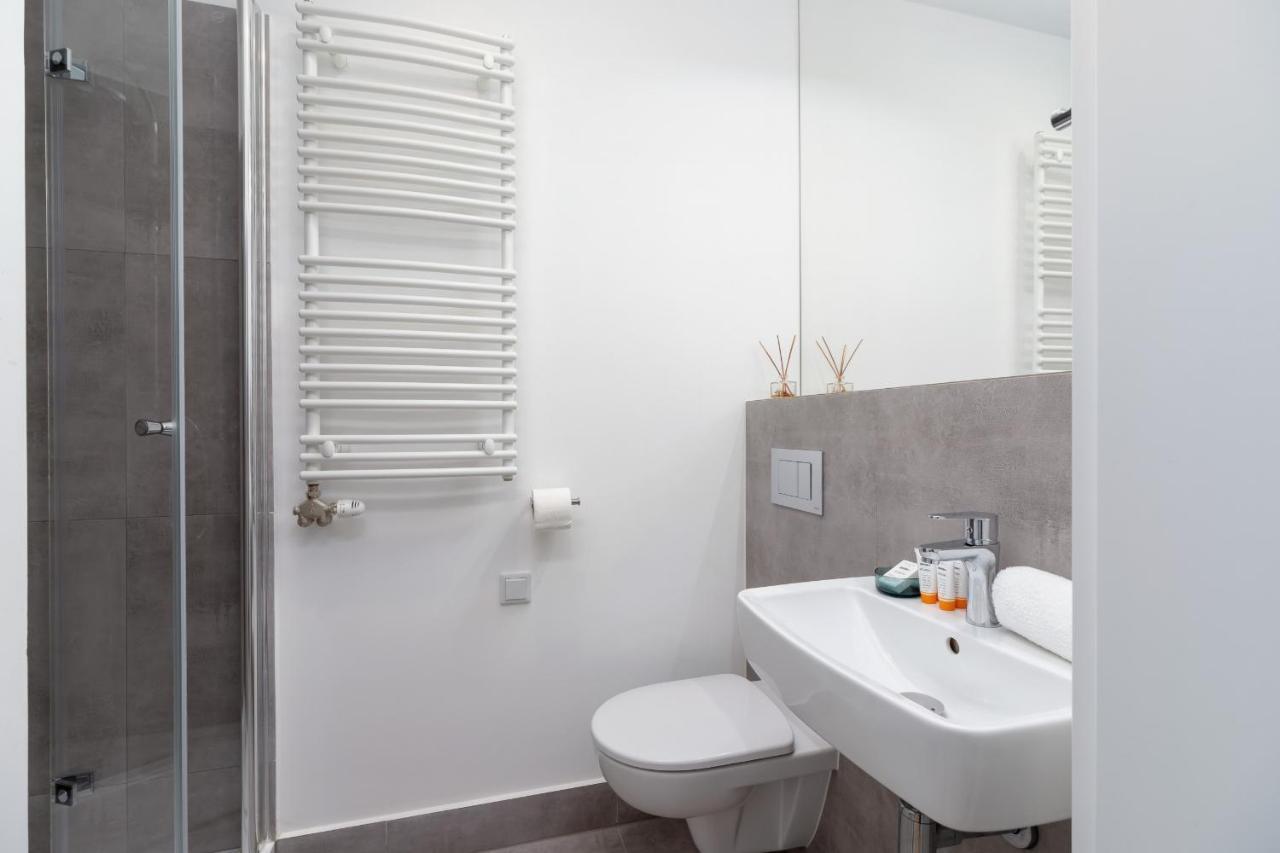 Saska Blu Premium By Renters