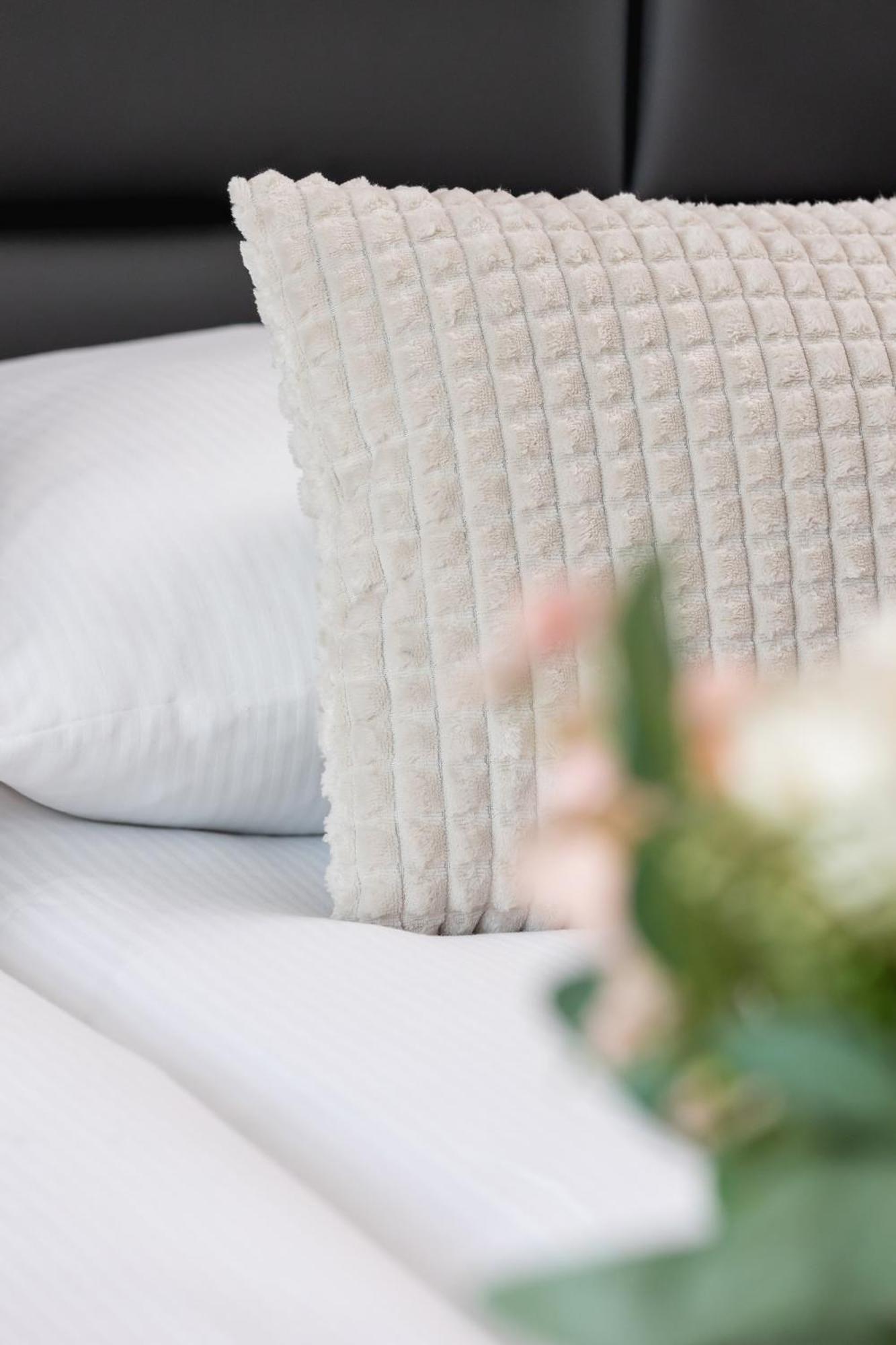 Saska Blu Premium By Renters *