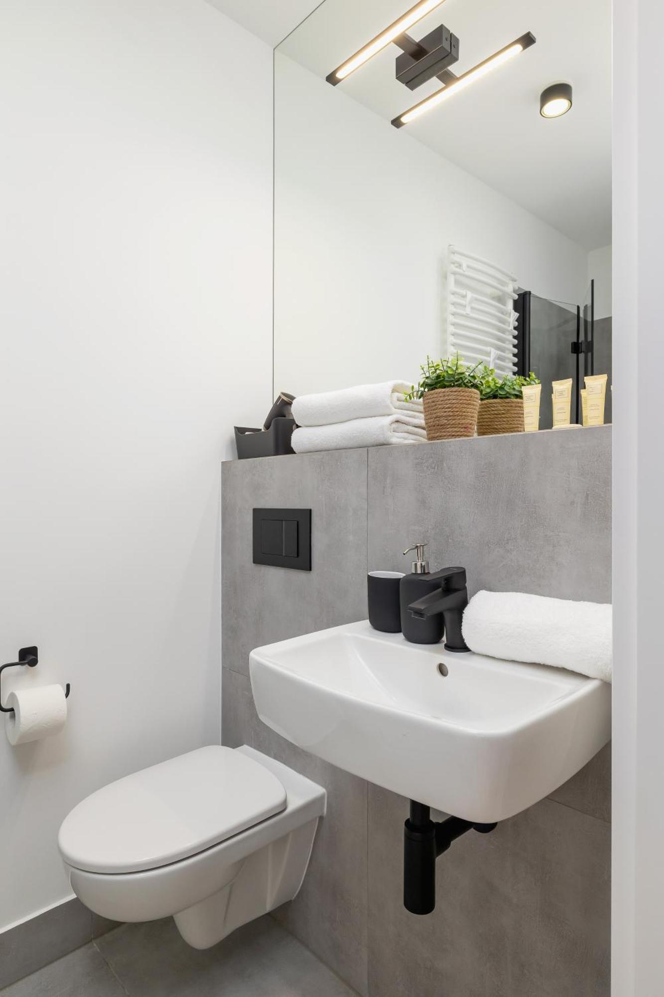 Saska Blu Premium By Renters *